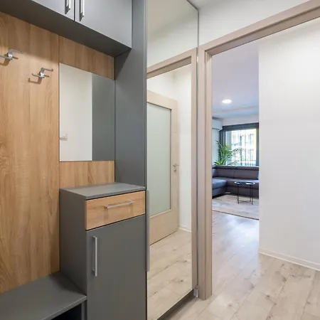 Casa Romana By Bltn * שיופוק