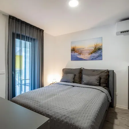 Casa Romana By Bltn שיופוק